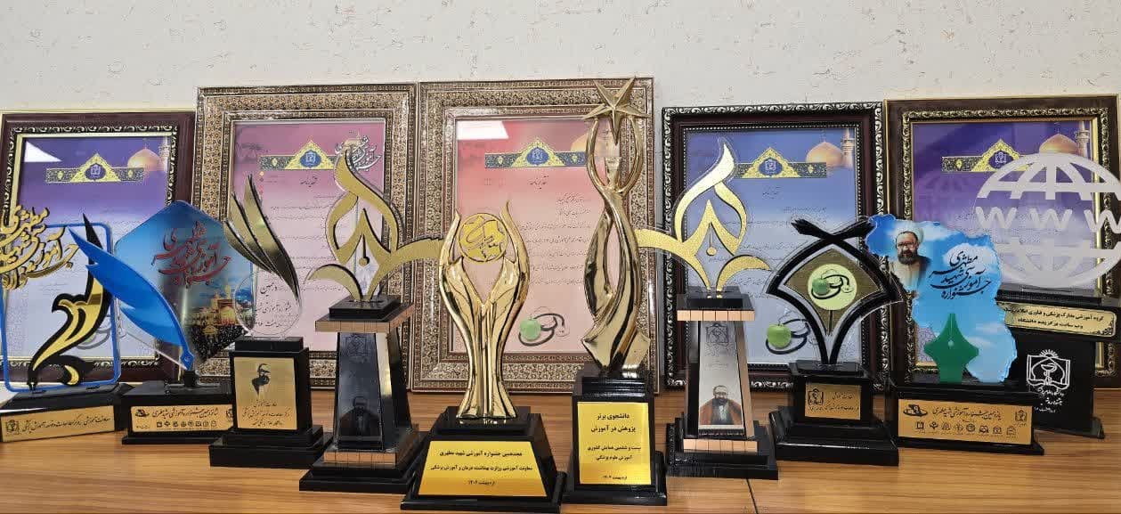 تندیس های جشنواره شهید مطهری تندیس های جشنواره شهید مطهری